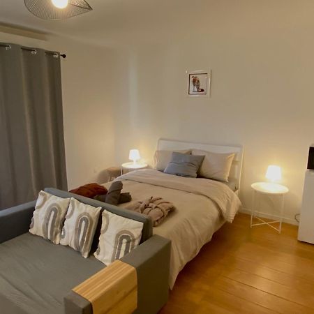 Cozy Riverfront Living, 5-Min Walk To Riverside Train Neuilly-Plaisance Ngoại thất bức ảnh